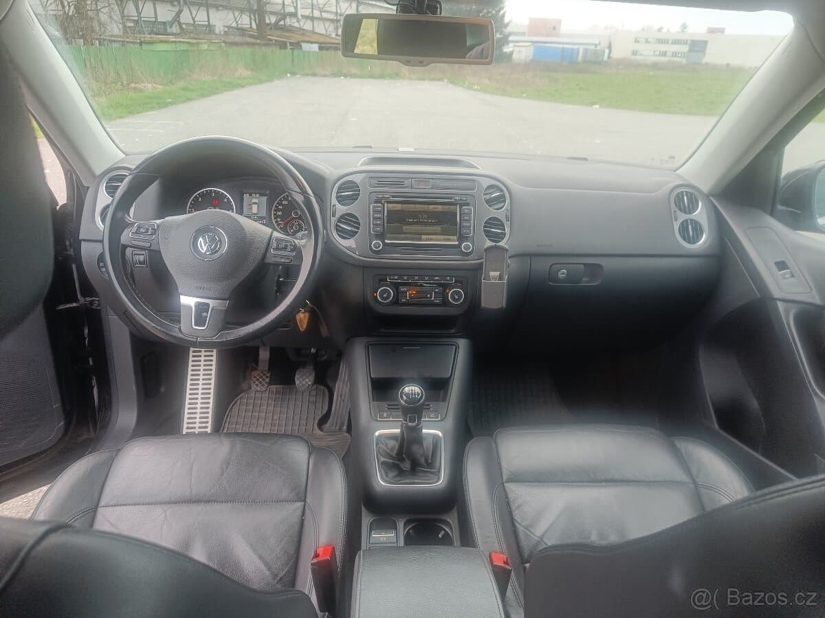 2012 Volkswagen TIGUAN - 10