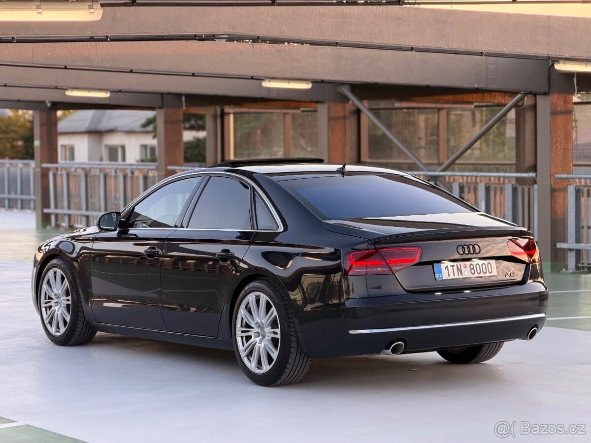 2012 Audi A8 - 10