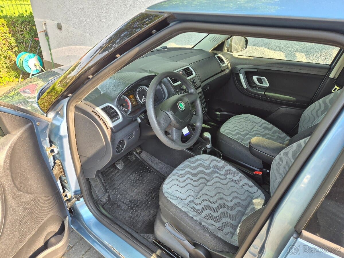 2010 Škoda FABIA - 10
