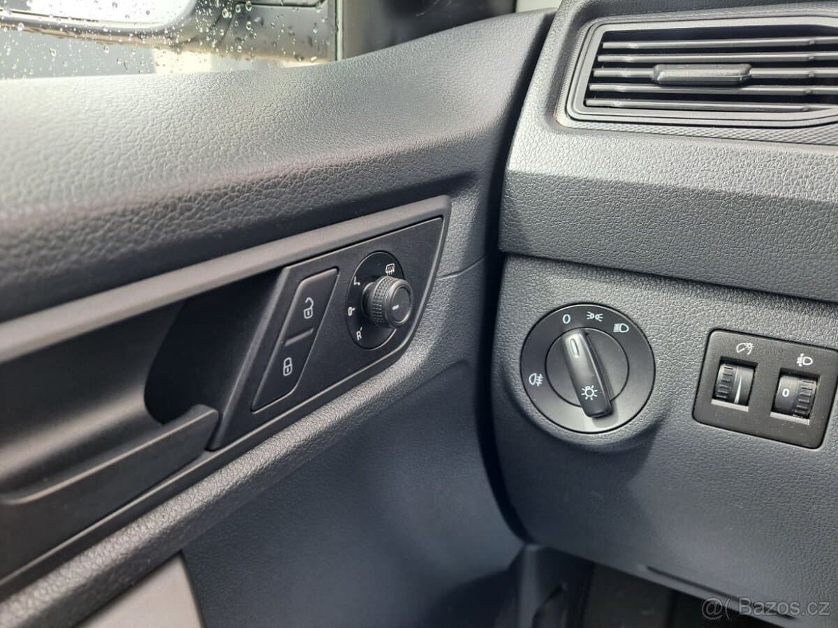 2019 Volkswagen CADDY - 10