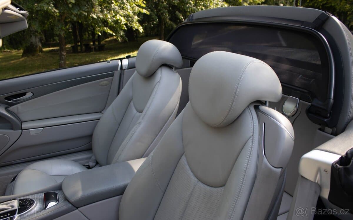 2004 Mercedes-Benz SL - 10