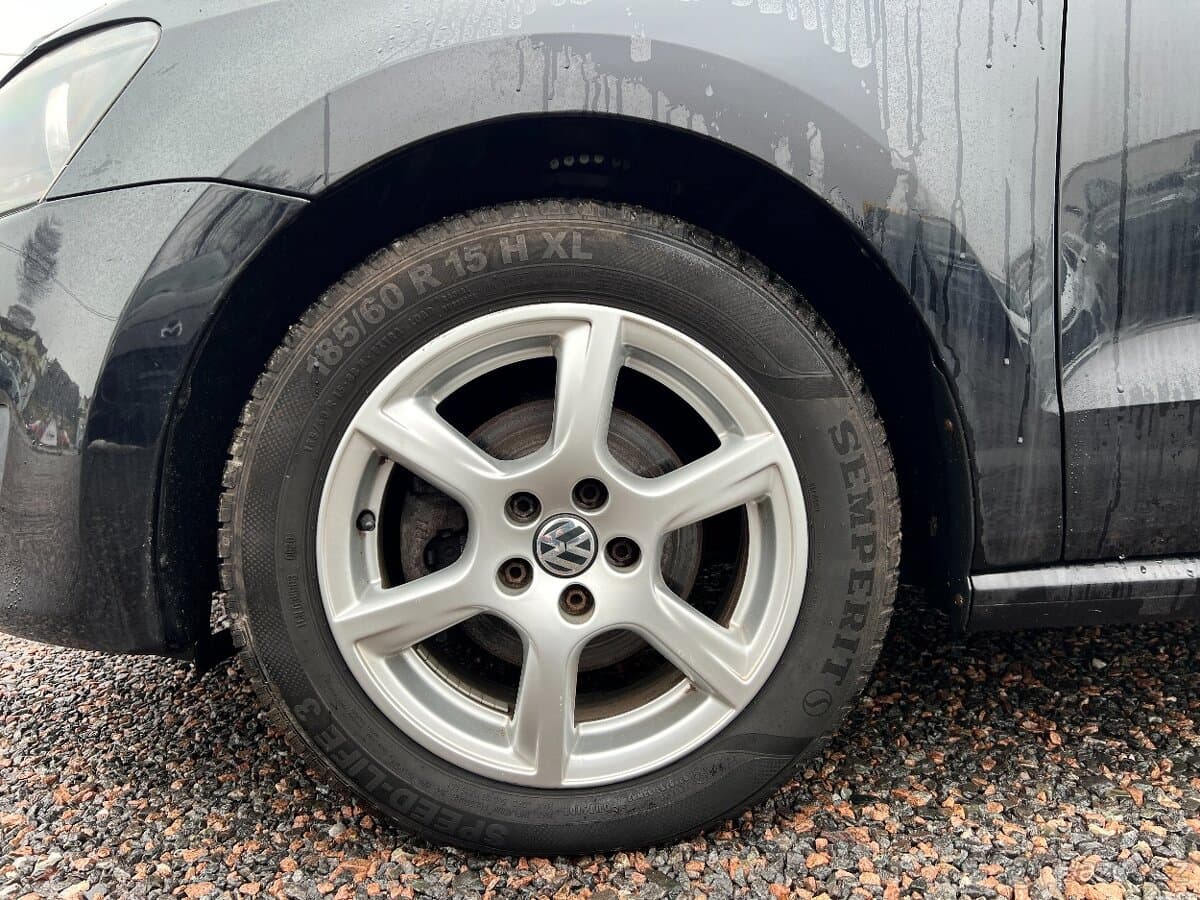 2012 Volkswagen POLO - 10