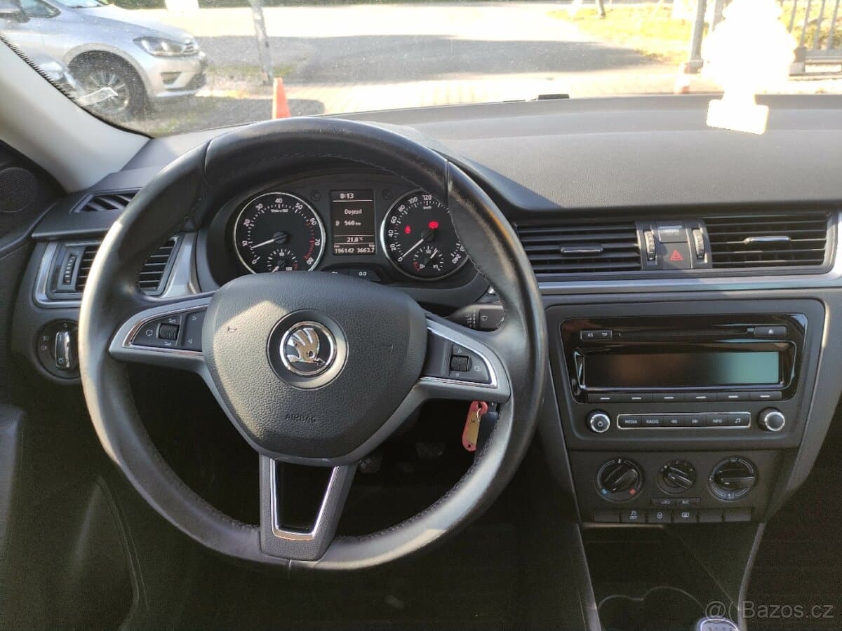 2015 Škoda RAPID - 10