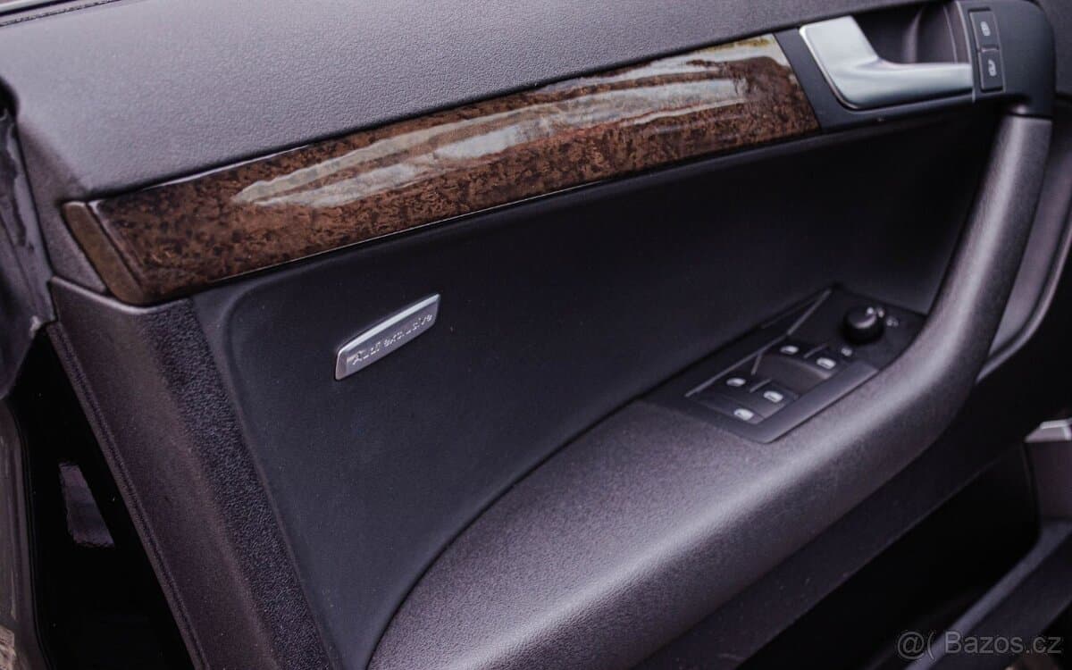 2010 Audi S3 - 10