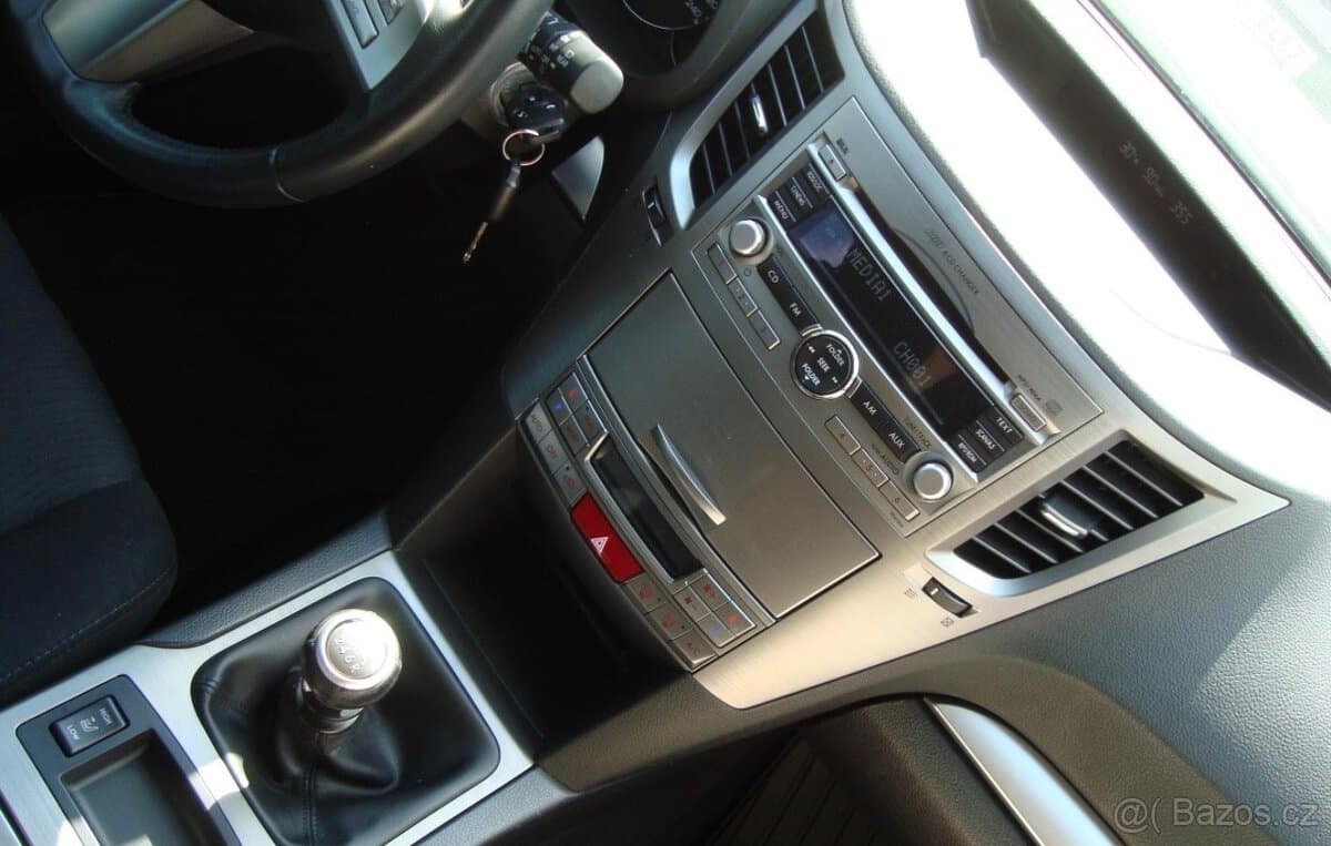 2011 Subaru OUTBACK - 10
