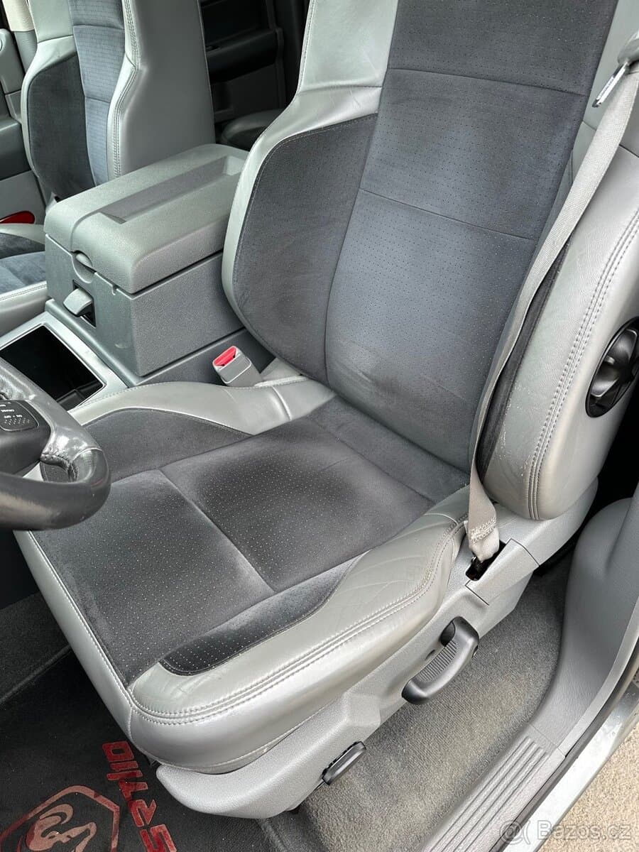2006 Dodge RAM - 10