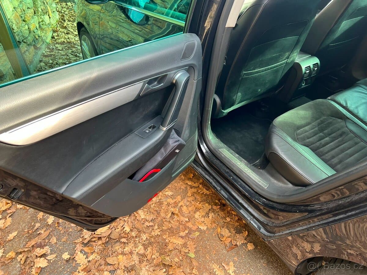 2013 Volkswagen PASSAT - 10