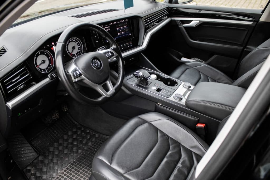 2020 Volkswagen TOUAREG - 10