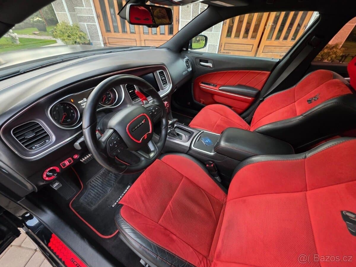 2017 Dodge CHARGER - 10