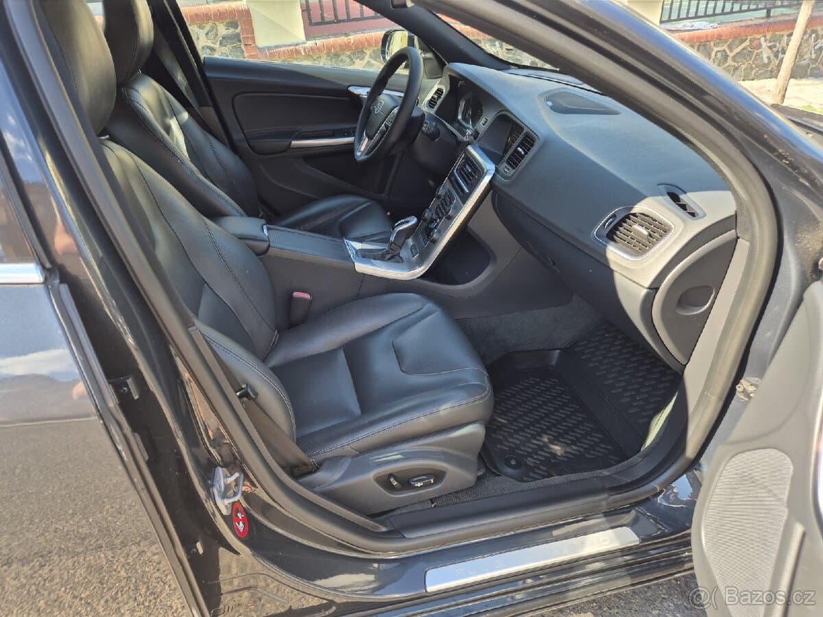 2014 Volvo V60 - 10