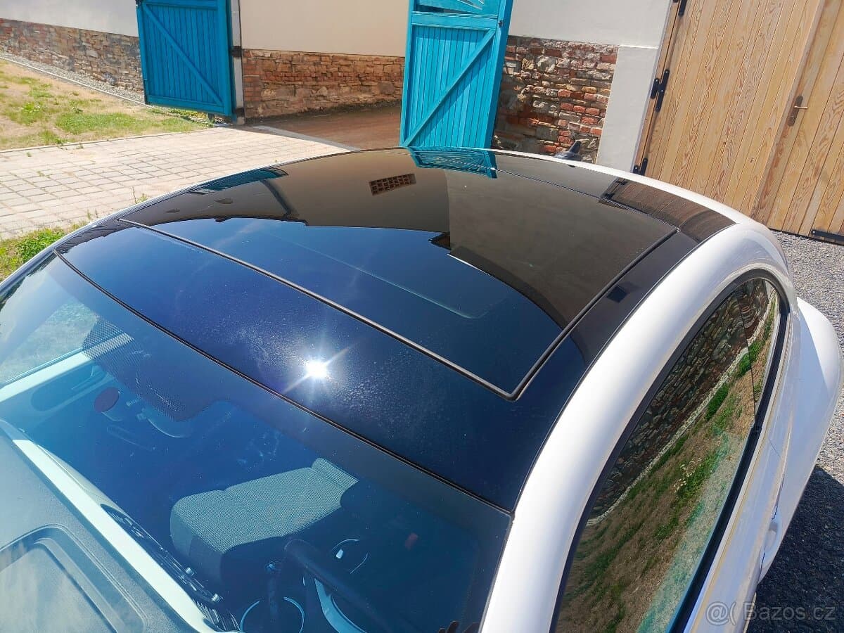 2013 Volkswagen BEETLE - 10