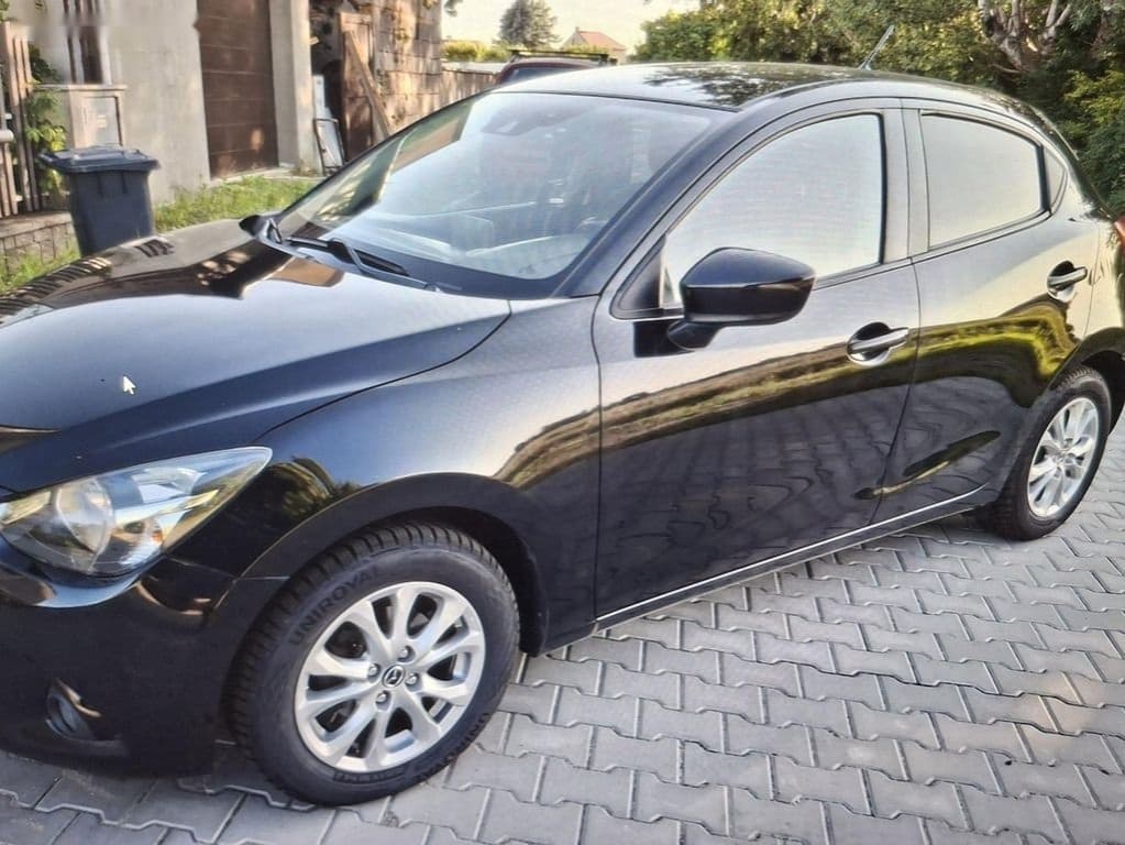 Mazda 2 - 10