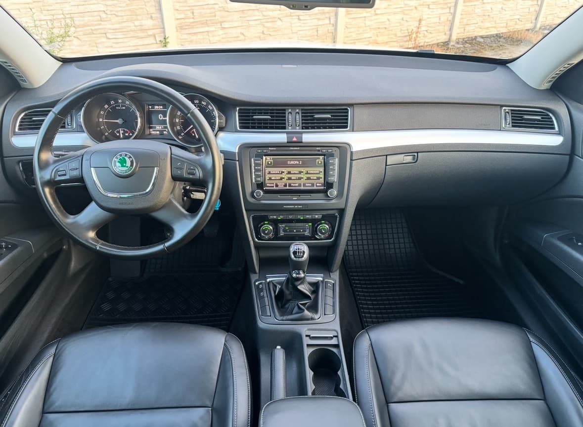 2012 Škoda SUPERB - 10
