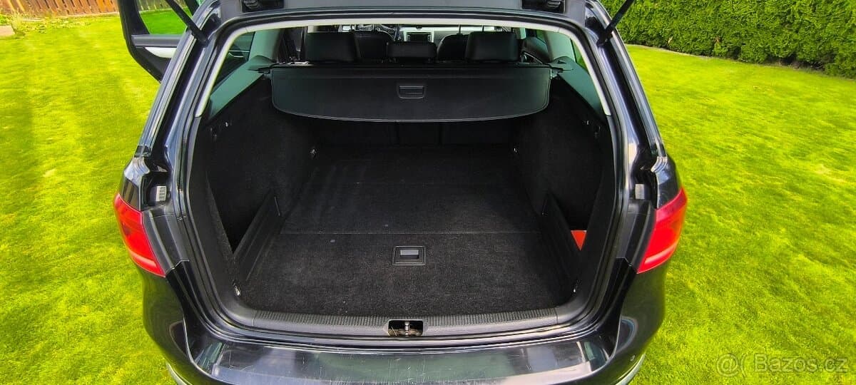 2012 Volkswagen PASSAT - 10
