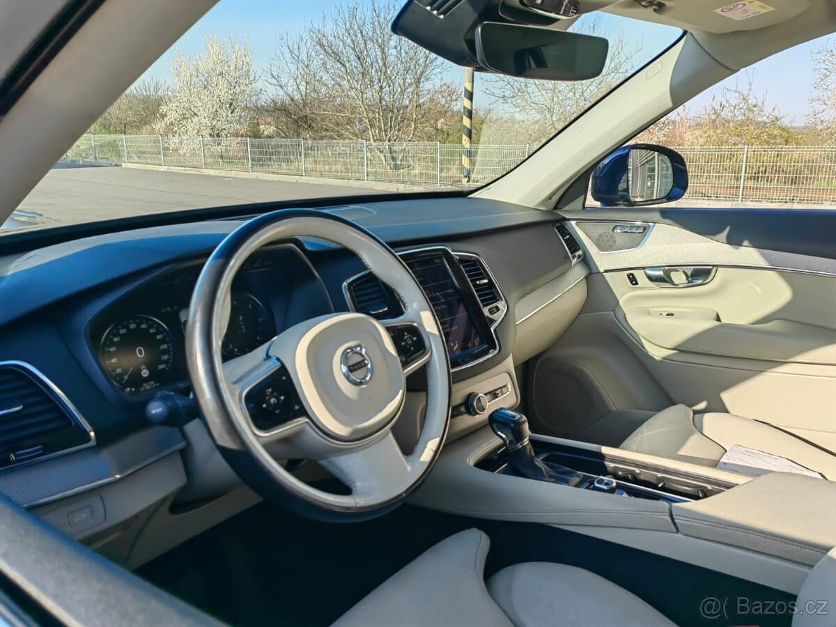 2017 Volvo XC90 - 10