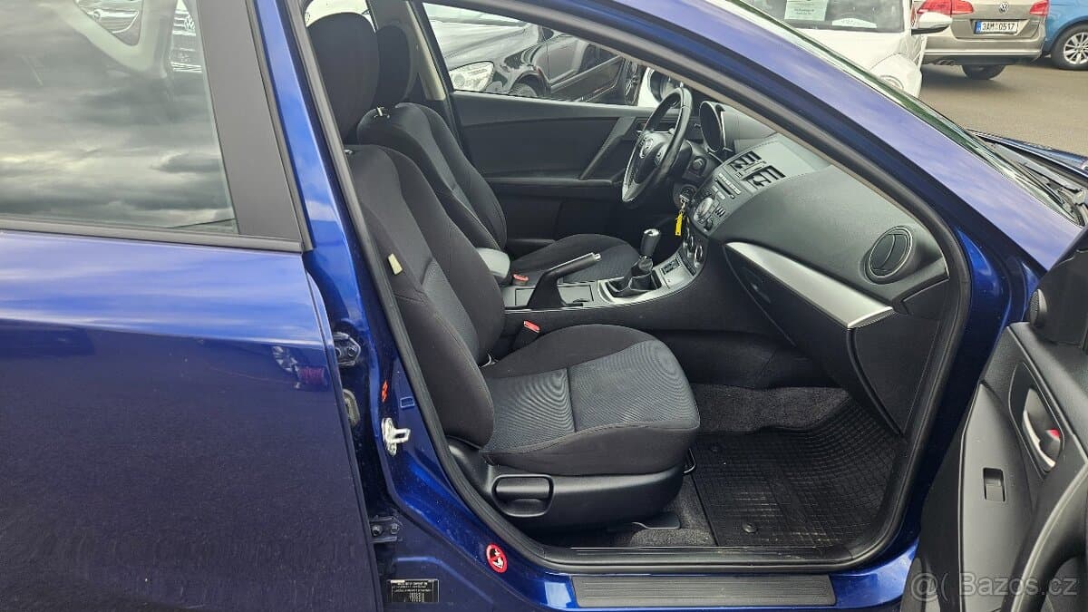 2010 Mazda 3 - 10