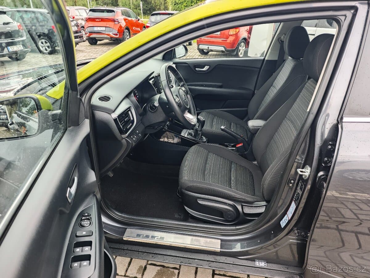 2019 Kia STONIC - 10