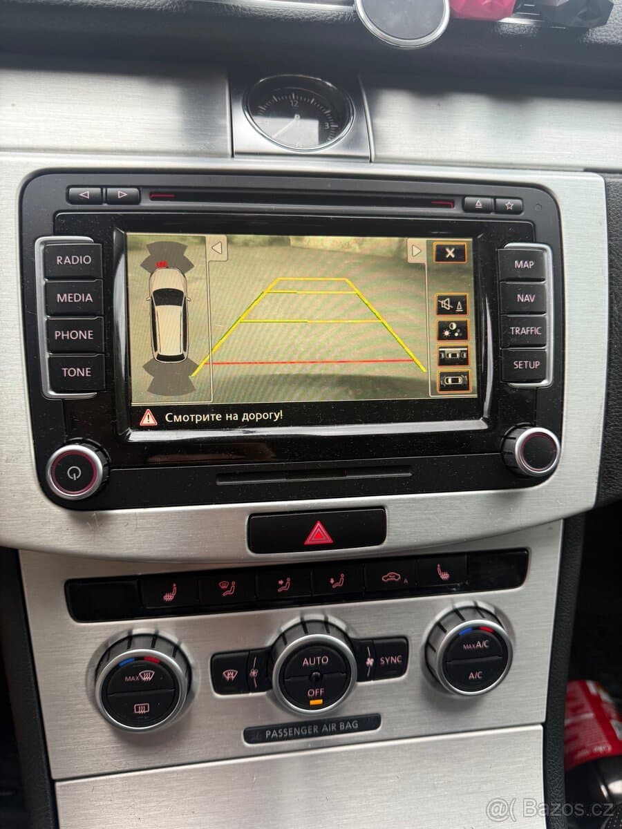 2013 Volkswagen PASSAT - 10