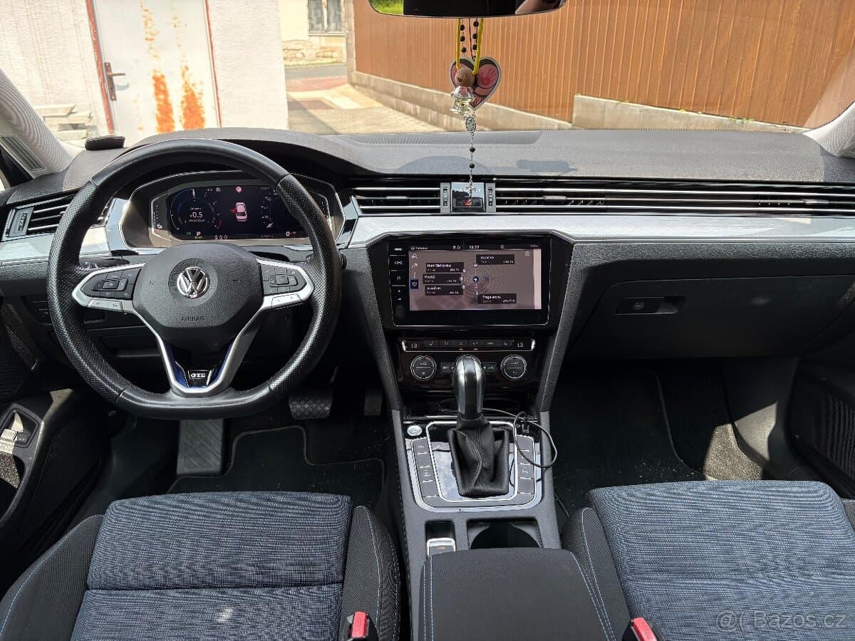 2020 Volkswagen PASSAT - 10