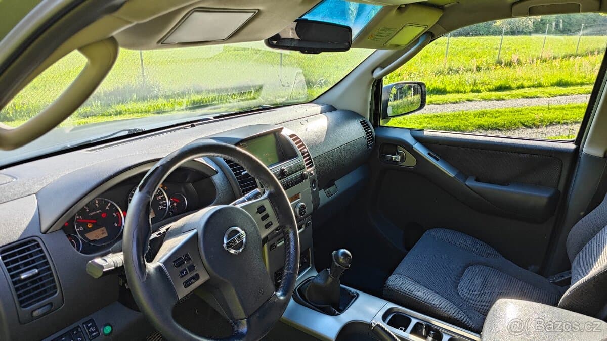 Nissan PATHFINDER - 10