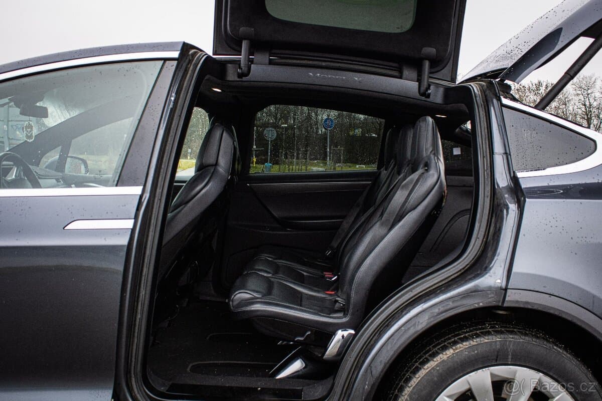 2016 Tesla MODEL X - 10