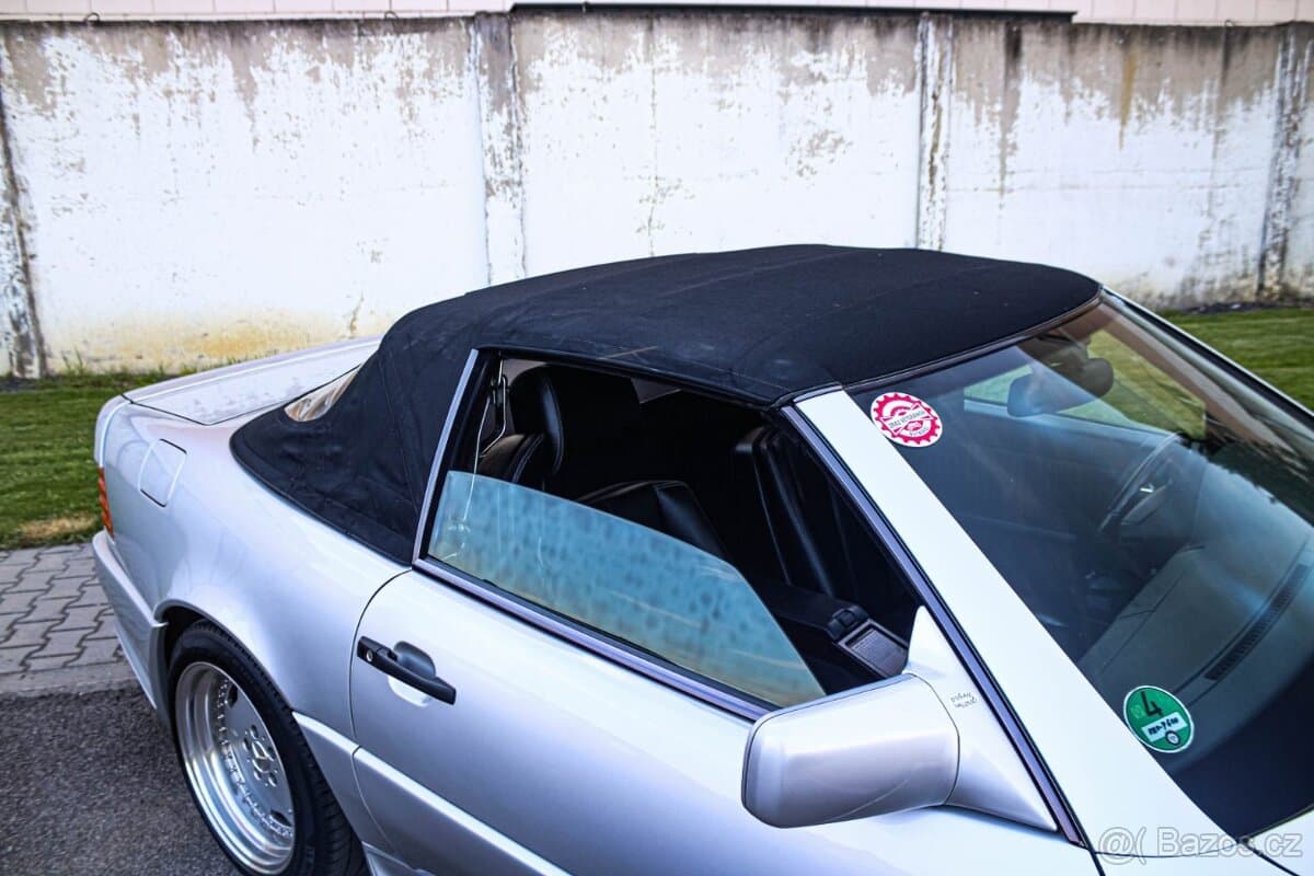 1993 Mercedes-Benz SL - 10