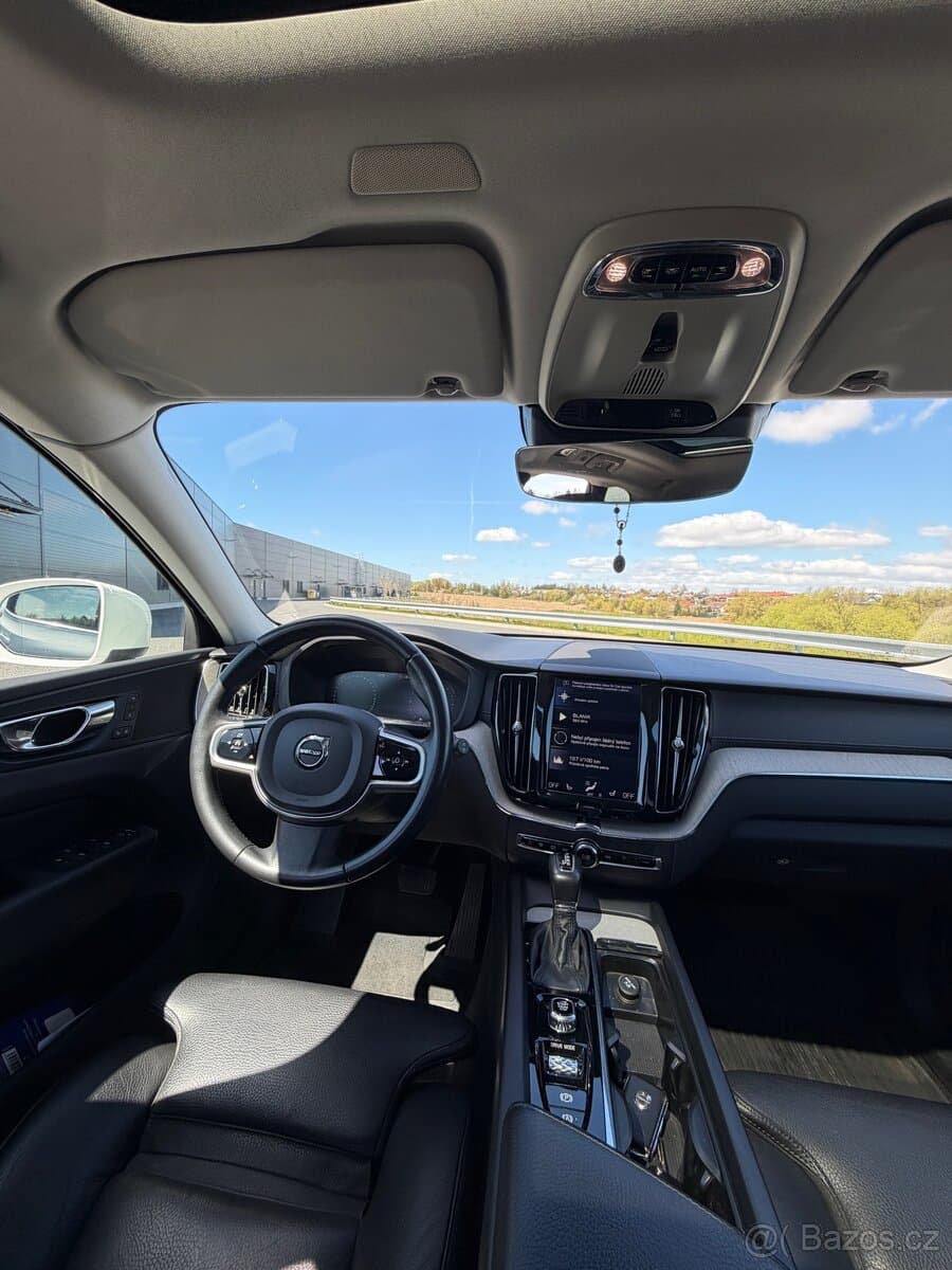 2019 Volvo XC60 - 10