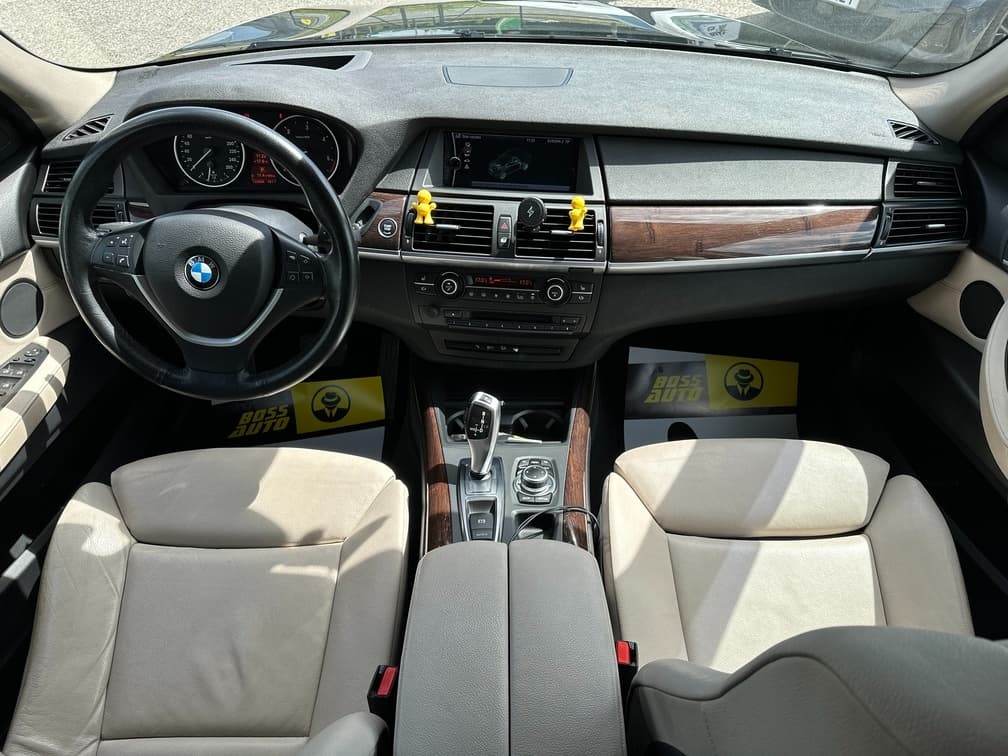 2011 BMW X5 - 10