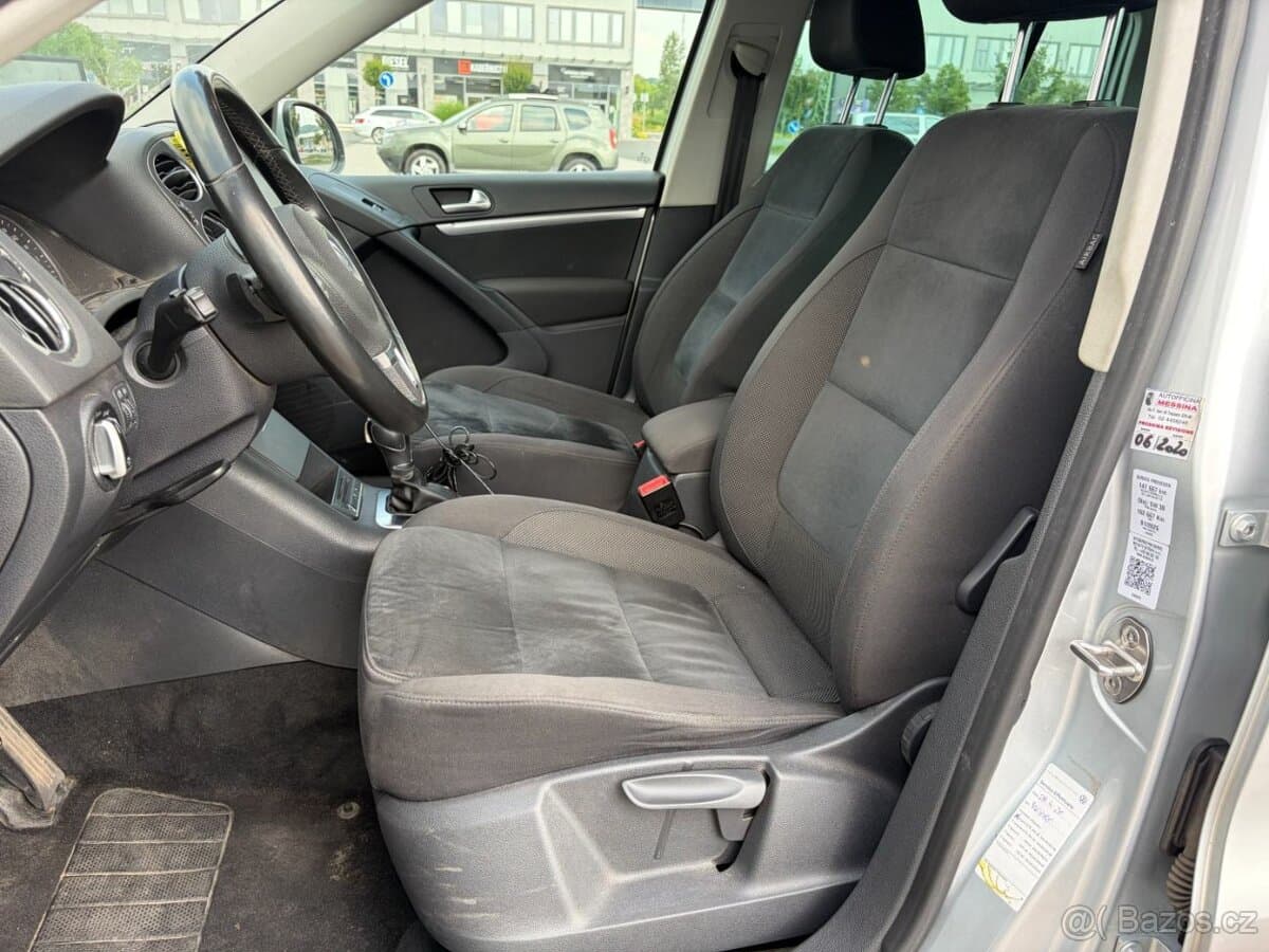 2012 Volkswagen TIGUAN - 10