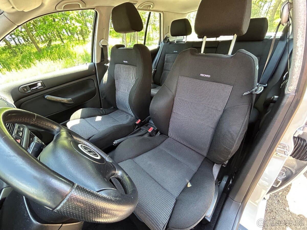 Volkswagen GOLF - 10