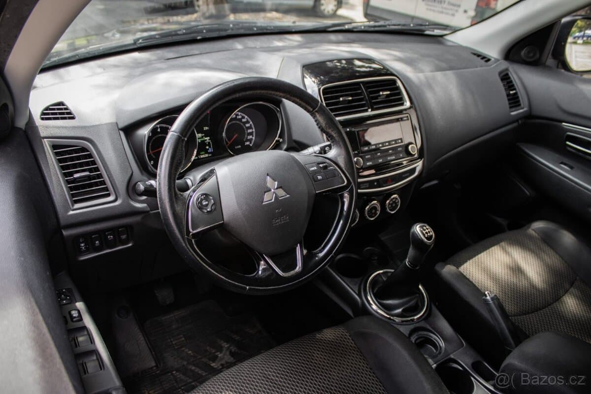 2016 Mitsubishi ASX - 10