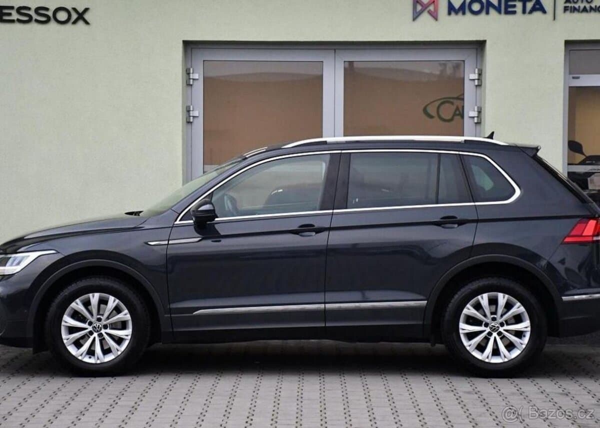 2022 Volkswagen TIGUAN - 10