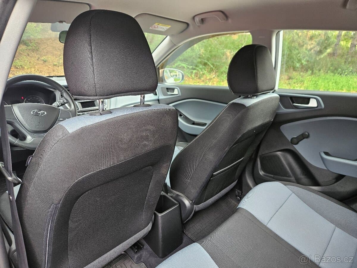 2017 Hyundai i20 - 10