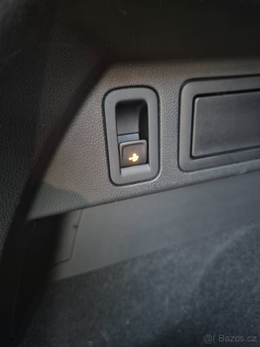 2018 Volkswagen TIGUAN - 10