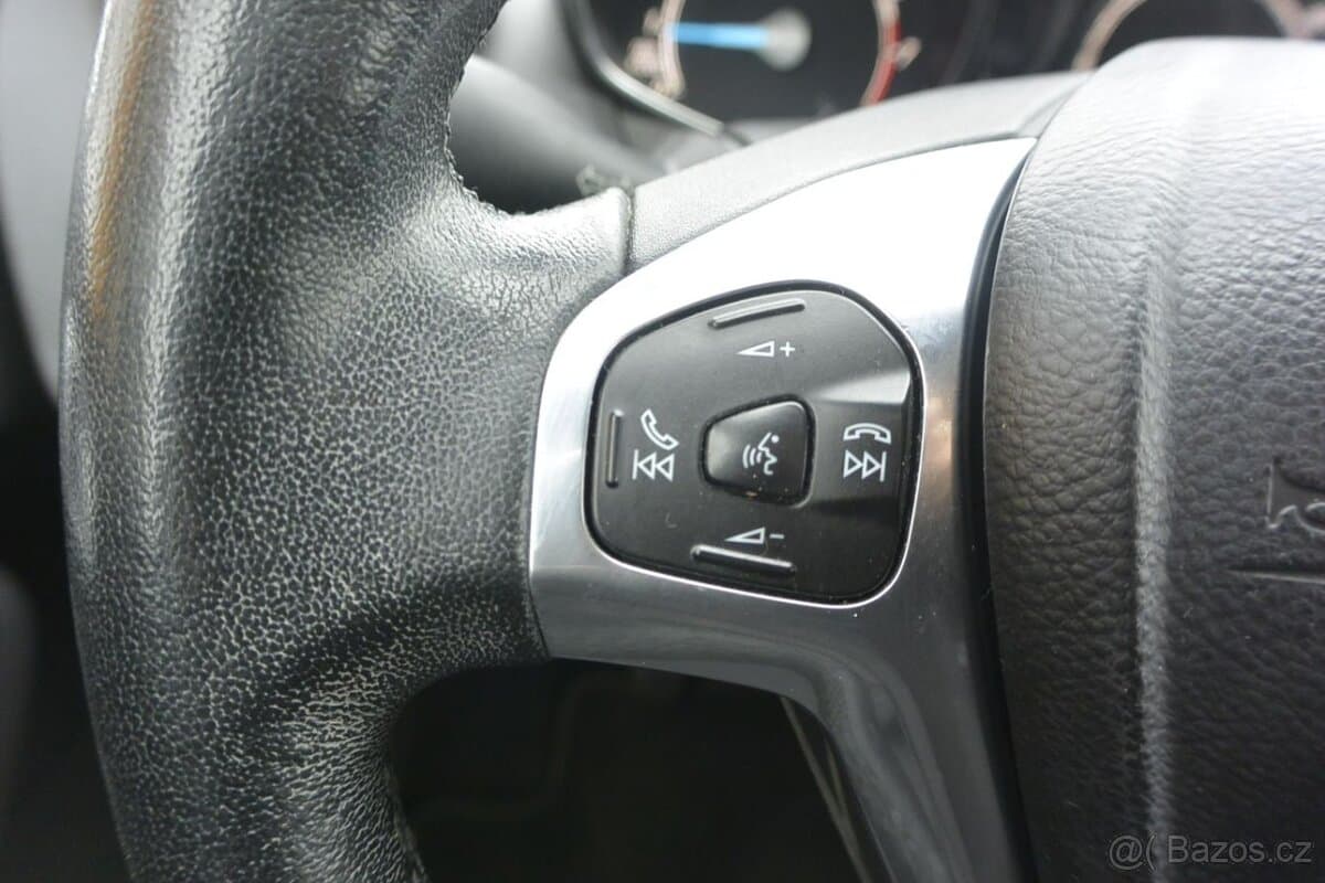 2015 Ford FIESTA - 10