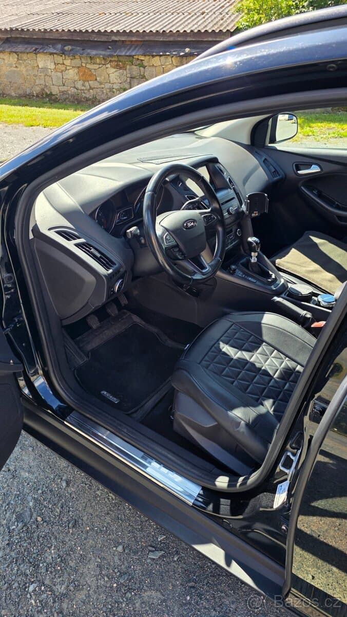 2015 Ford FOCUS - 10