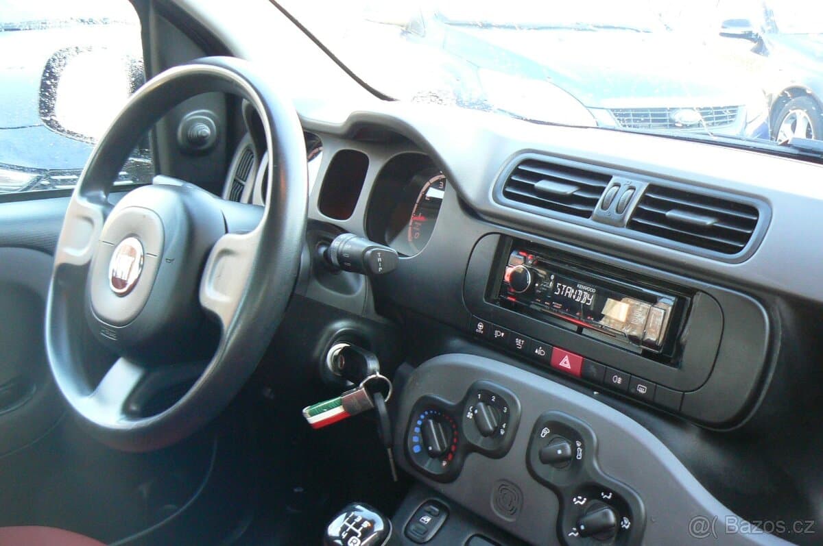 2017 Fiat PANDA - 10