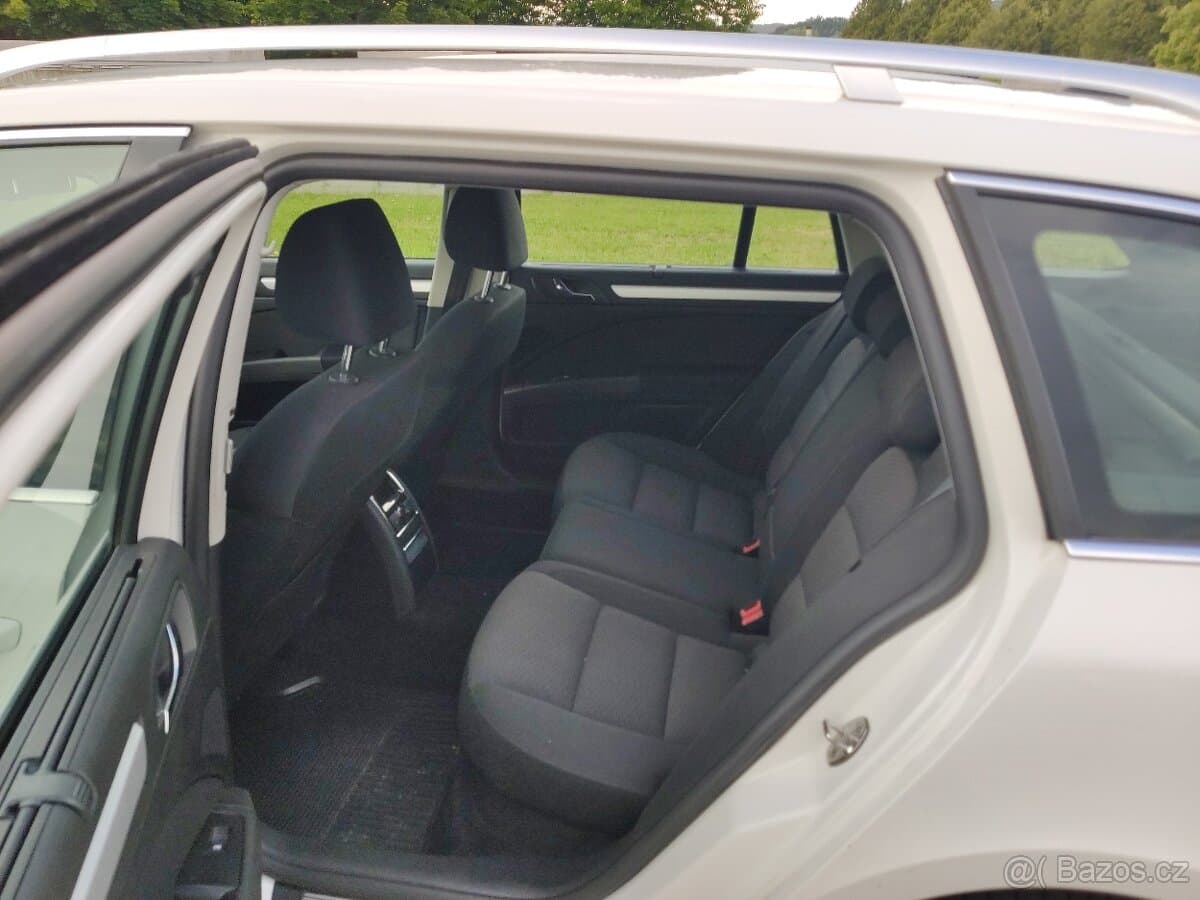 2010 Škoda SUPERB - 10