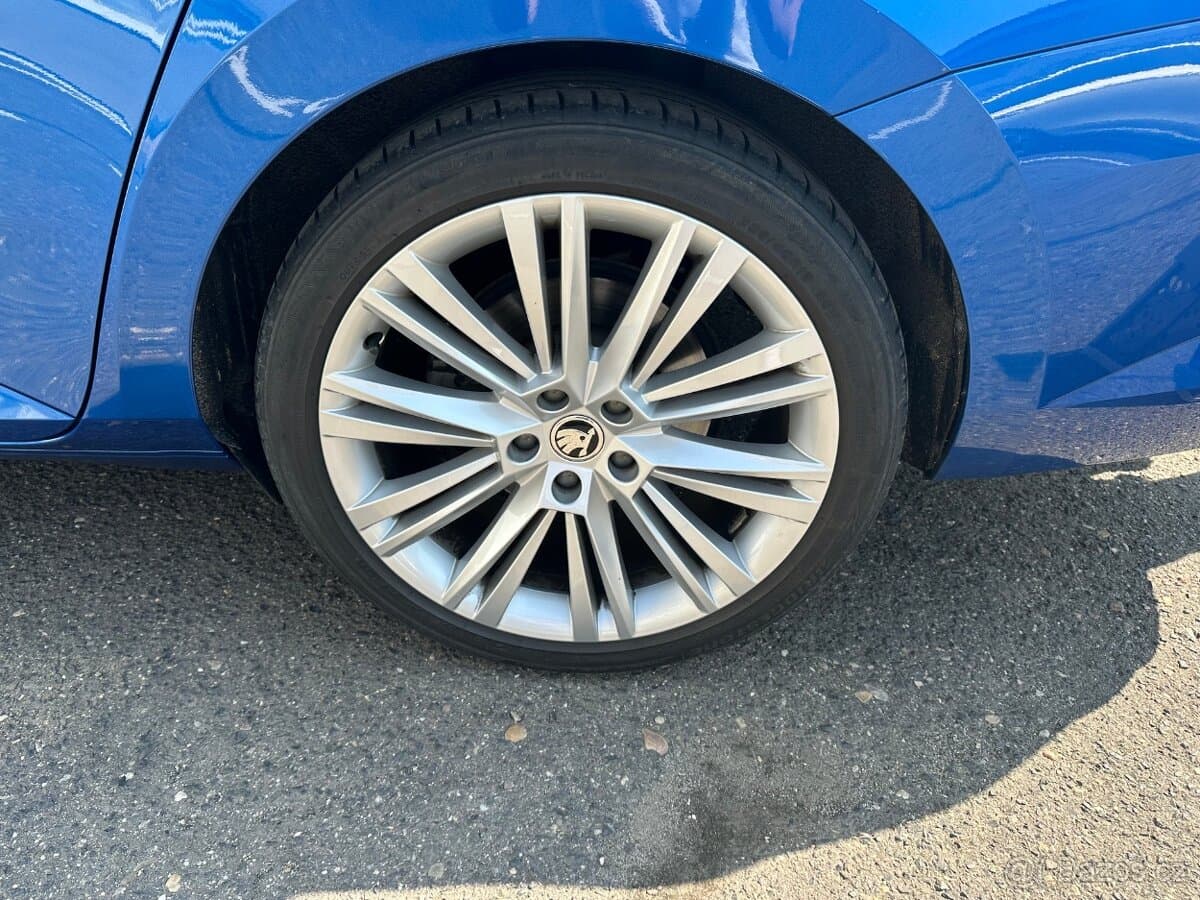 2022 Škoda SUPERB - 10