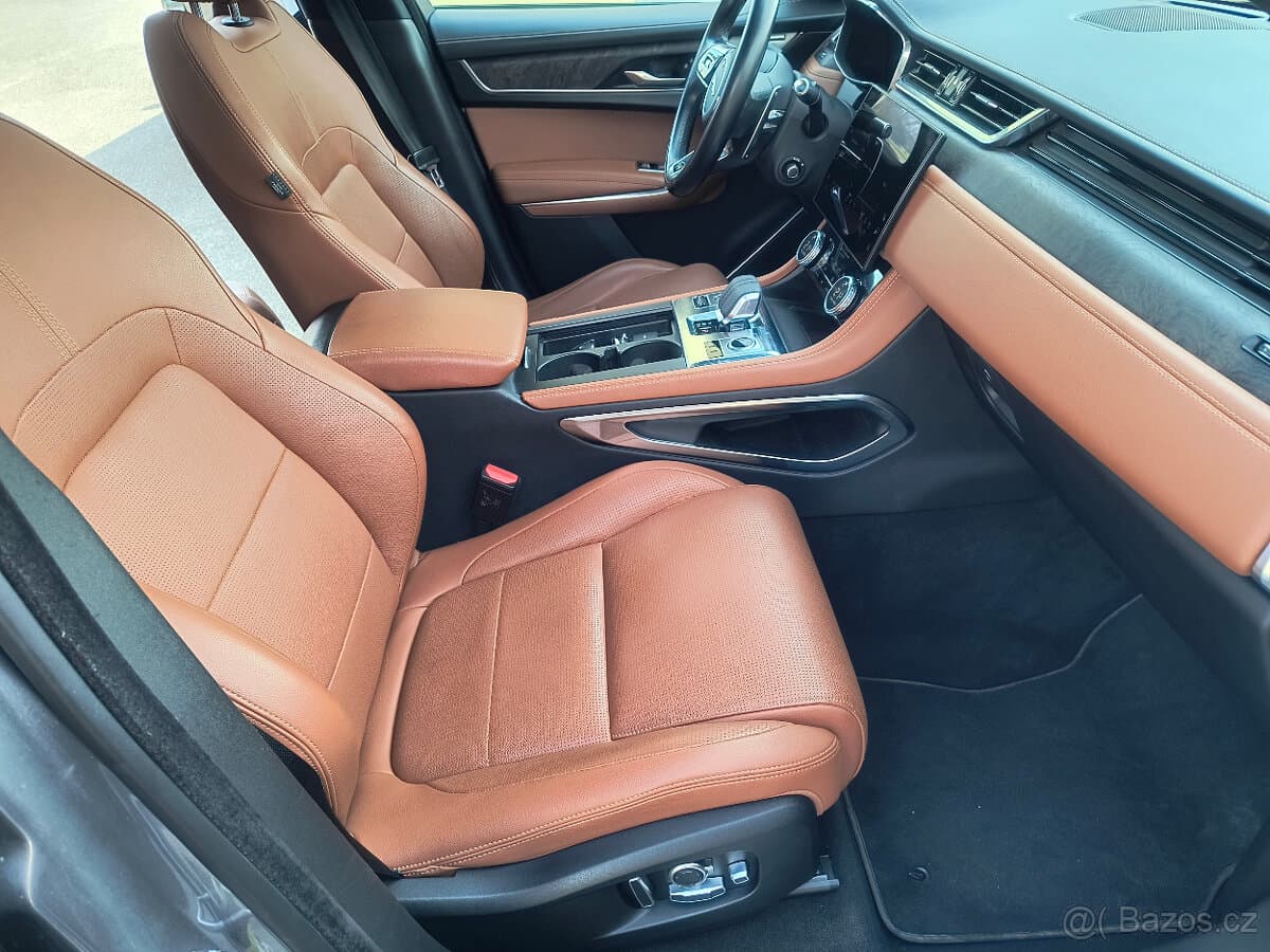 2021 Jaguar F-PACE - 10