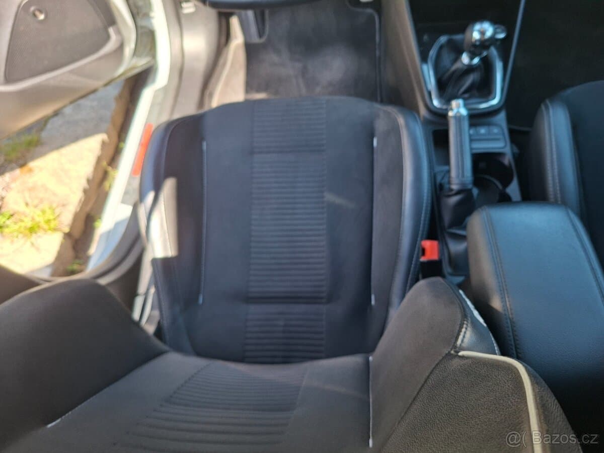 2019 Ford FIESTA - 10