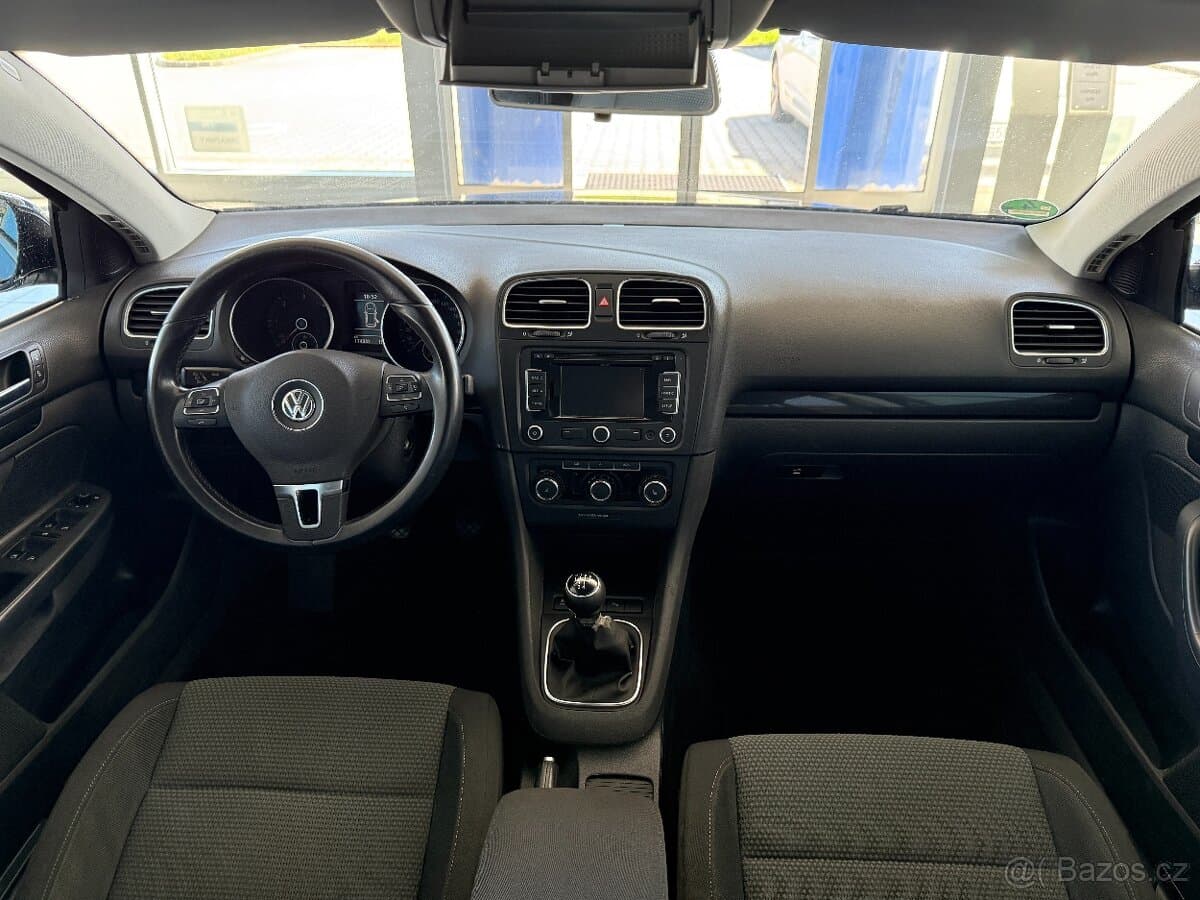 2011 Volkswagen GOLF - 10