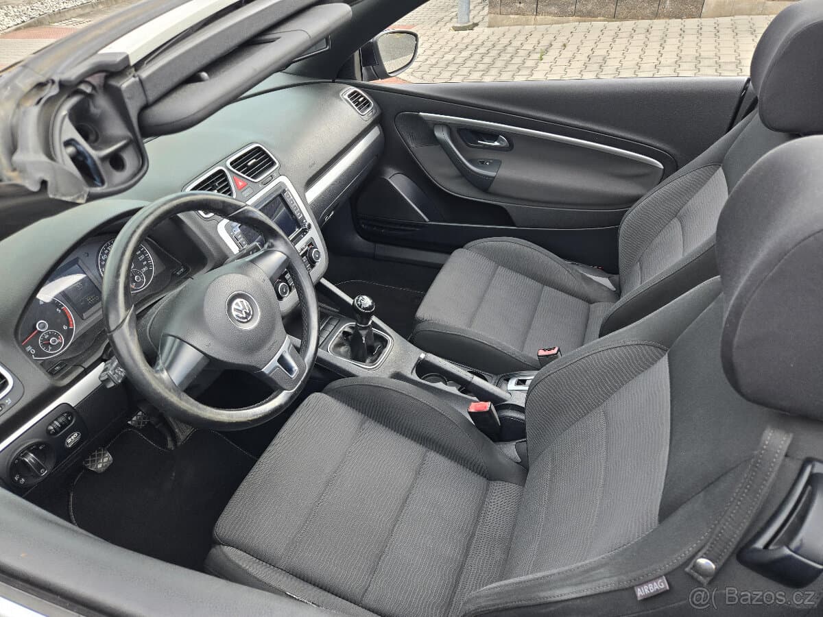 2012 Volkswagen EOS - 10