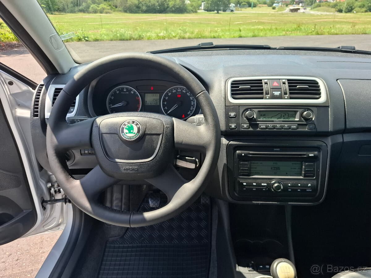 2010 Škoda FABIA - 10