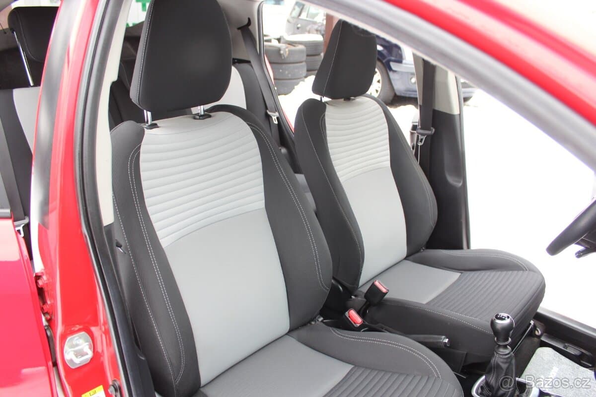 2018 Toyota YARIS - 10