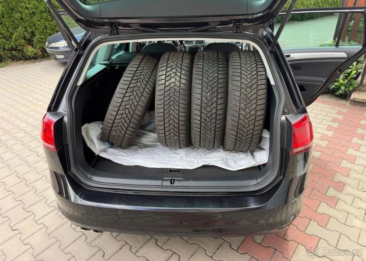 2015 Volkswagen GOLF - 10