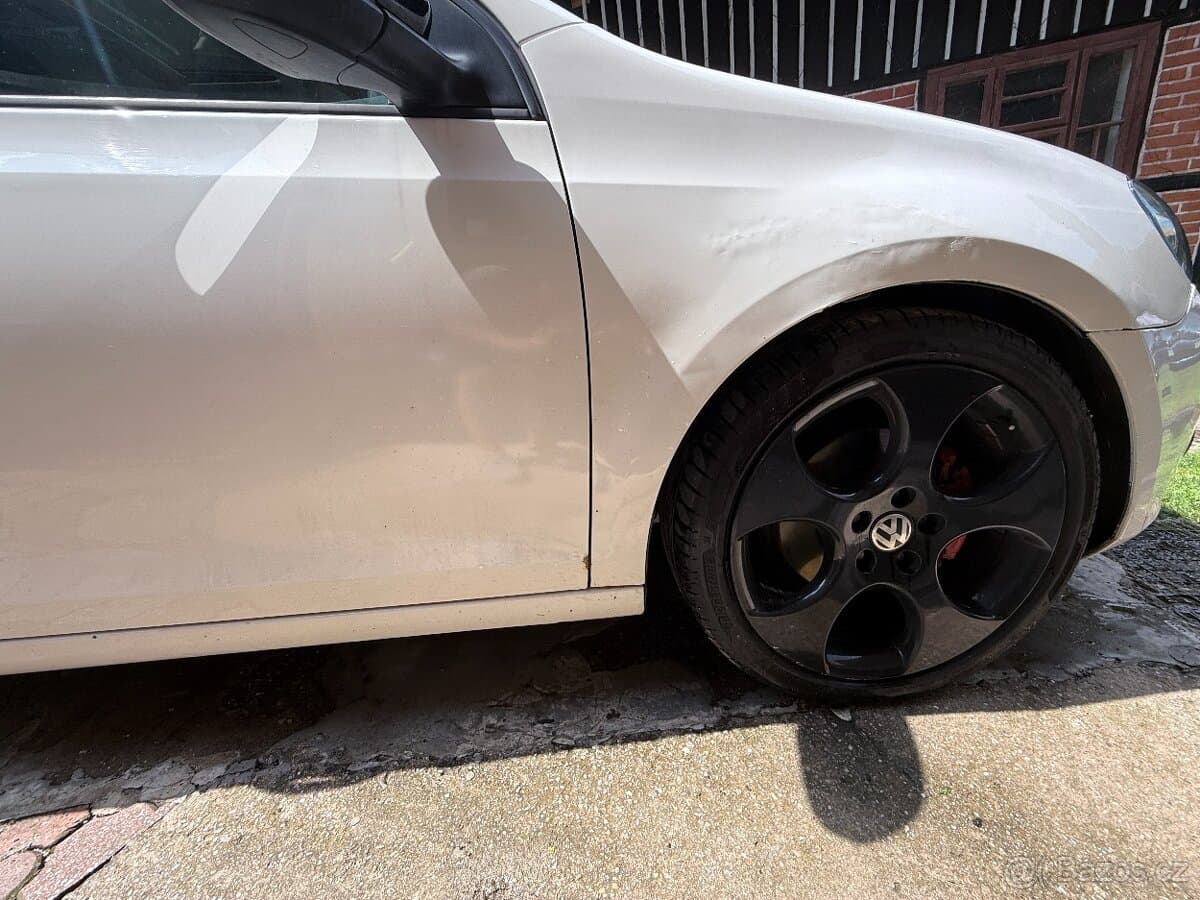 2011 Volkswagen GOLF - 10