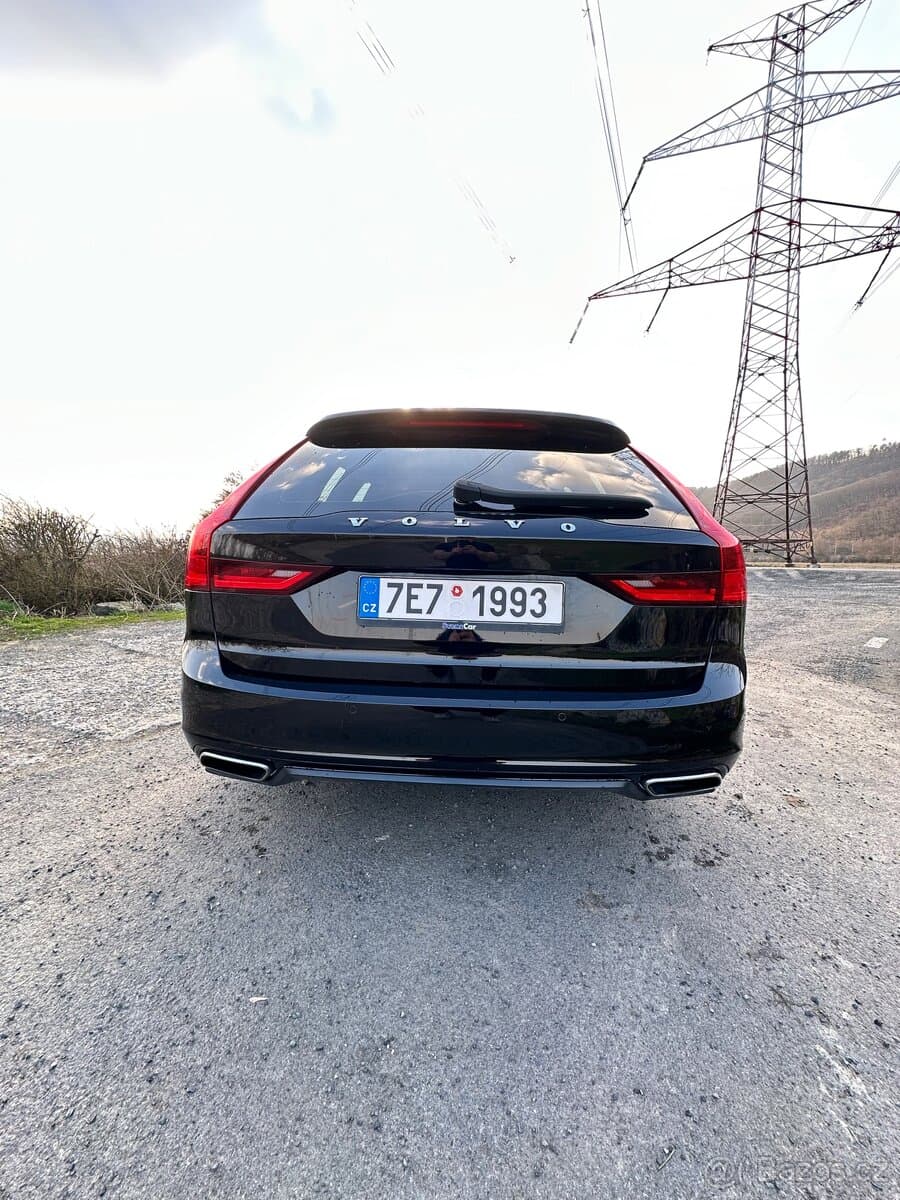 2019 Volvo V90 - 10