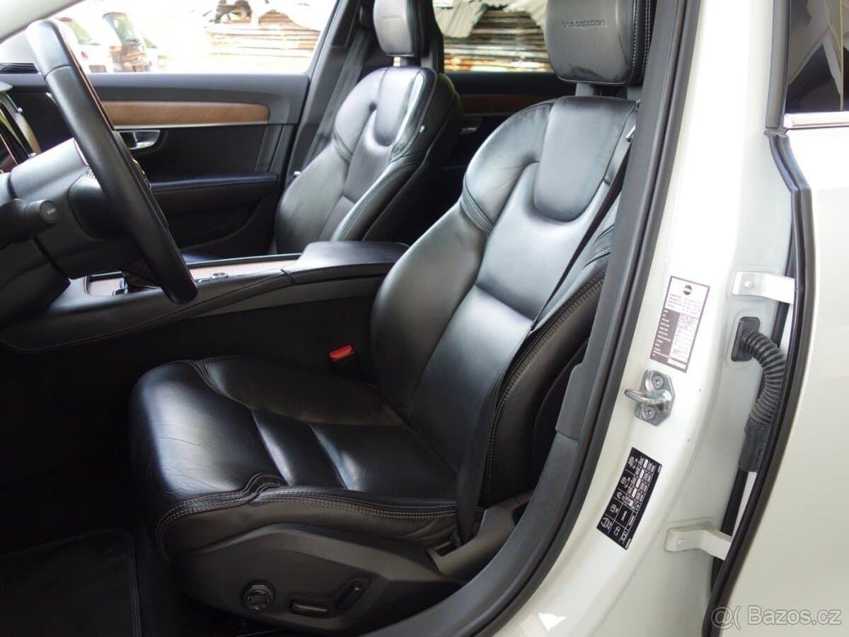 2017 Volvo V90 - 10