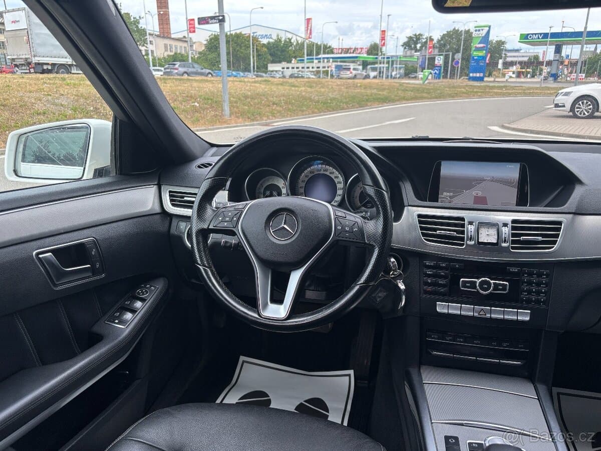 2013 Mercedes-Benz EQA - 10